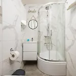 Apartment Zurominska Comfort By Bookinghost *