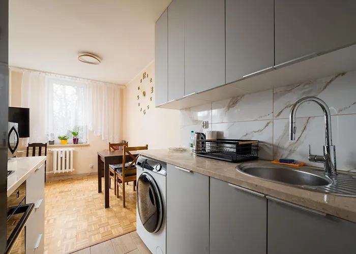 Apartment Zurominska Comfort By Bookinghost *