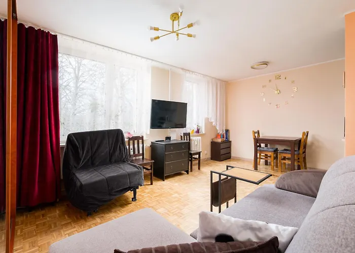 Apartment Zurominska Comfort By Bookinghost