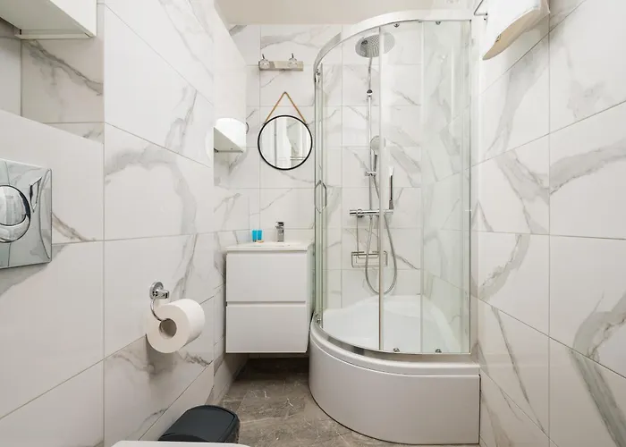 Apartment Zurominska Comfort By Bookinghost *